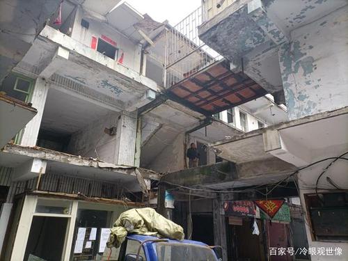 南阳二中西侧小市场建筑物拆除启动，美好绿地渐行渐近