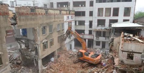 芗城建筑物拆除作业 规范化管理筑牢城市更新安全防线